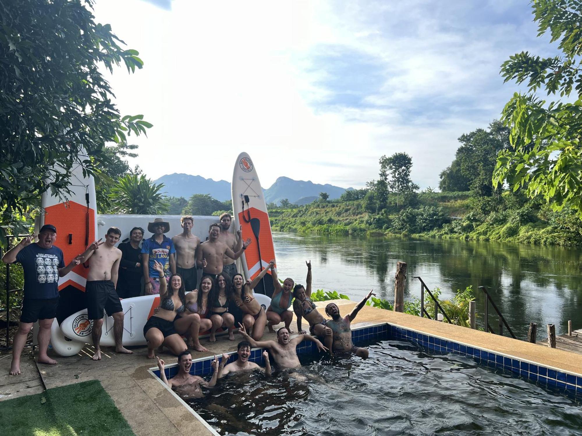 Revolution Kanchanaburi Adventure Hq Ban Chuk Kum Exterior photo